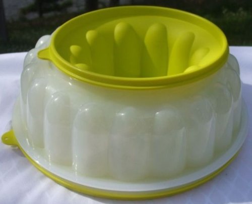 Tupperware Jel Ring Gelatin Mold With Lid