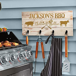 Let's Make Memories Personalized Wood Tool Rack - Chillin’ & Grillin’ - for Backyard Chefs - Unique Entertaining Essential - Customize Title, Message